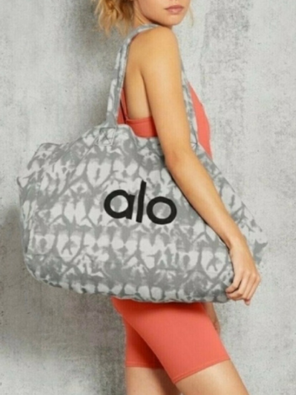 Alo iconic tote
